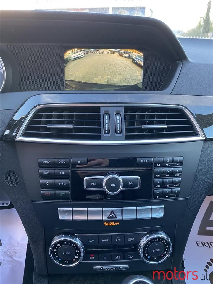 2012' Mercedes-Benz C 300 photo #6