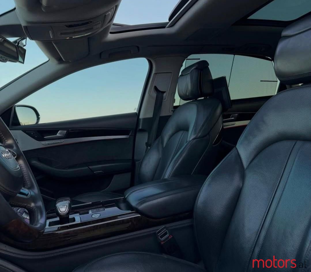 2013' Audi A8 photo #3
