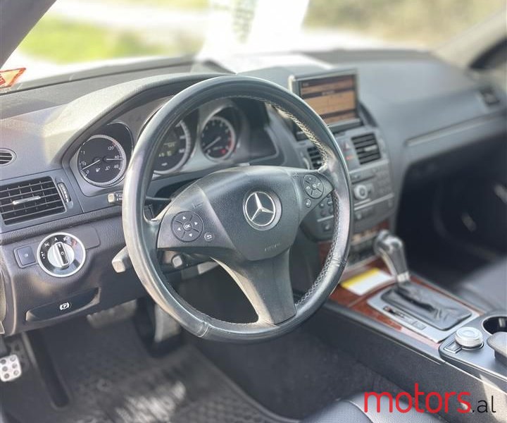 2011' Mercedes-Benz C 300 photo #4