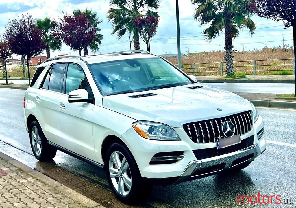 2013' Mercedes-Benz 350 photo #1