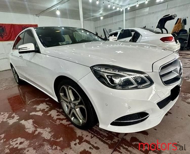2016' Mercedes-Benz E 220 photo #1
