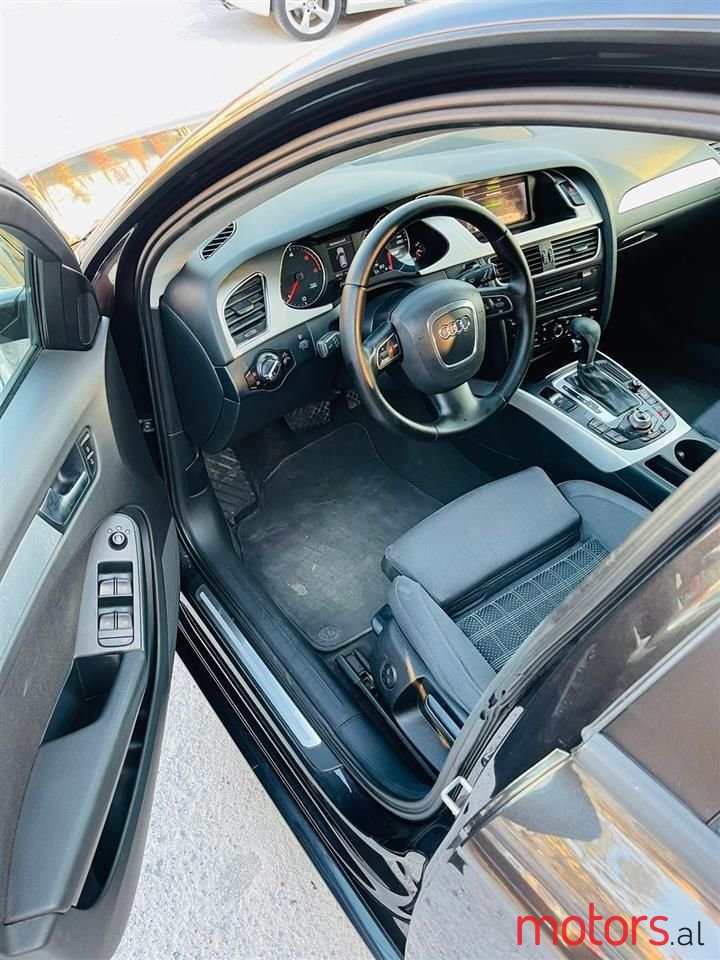 2010' Audi A4 photo #5