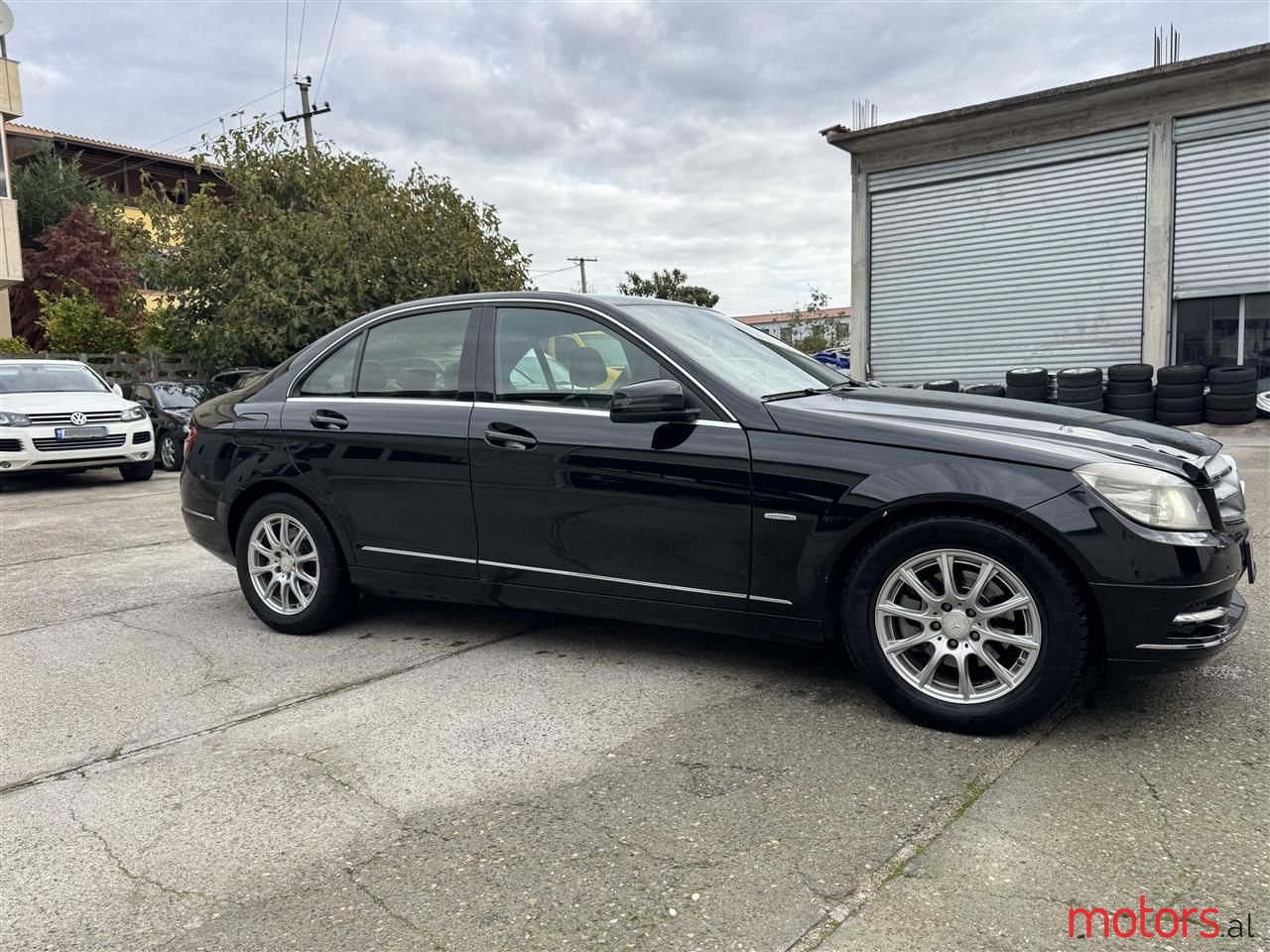 2011' Mercedes-Benz C 250 photo #3