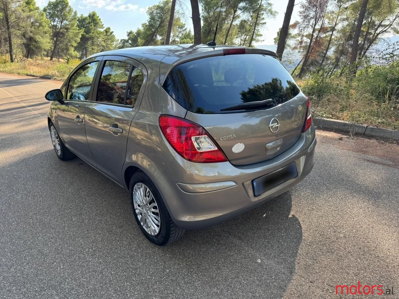 2011' Opel Corsa photo #4