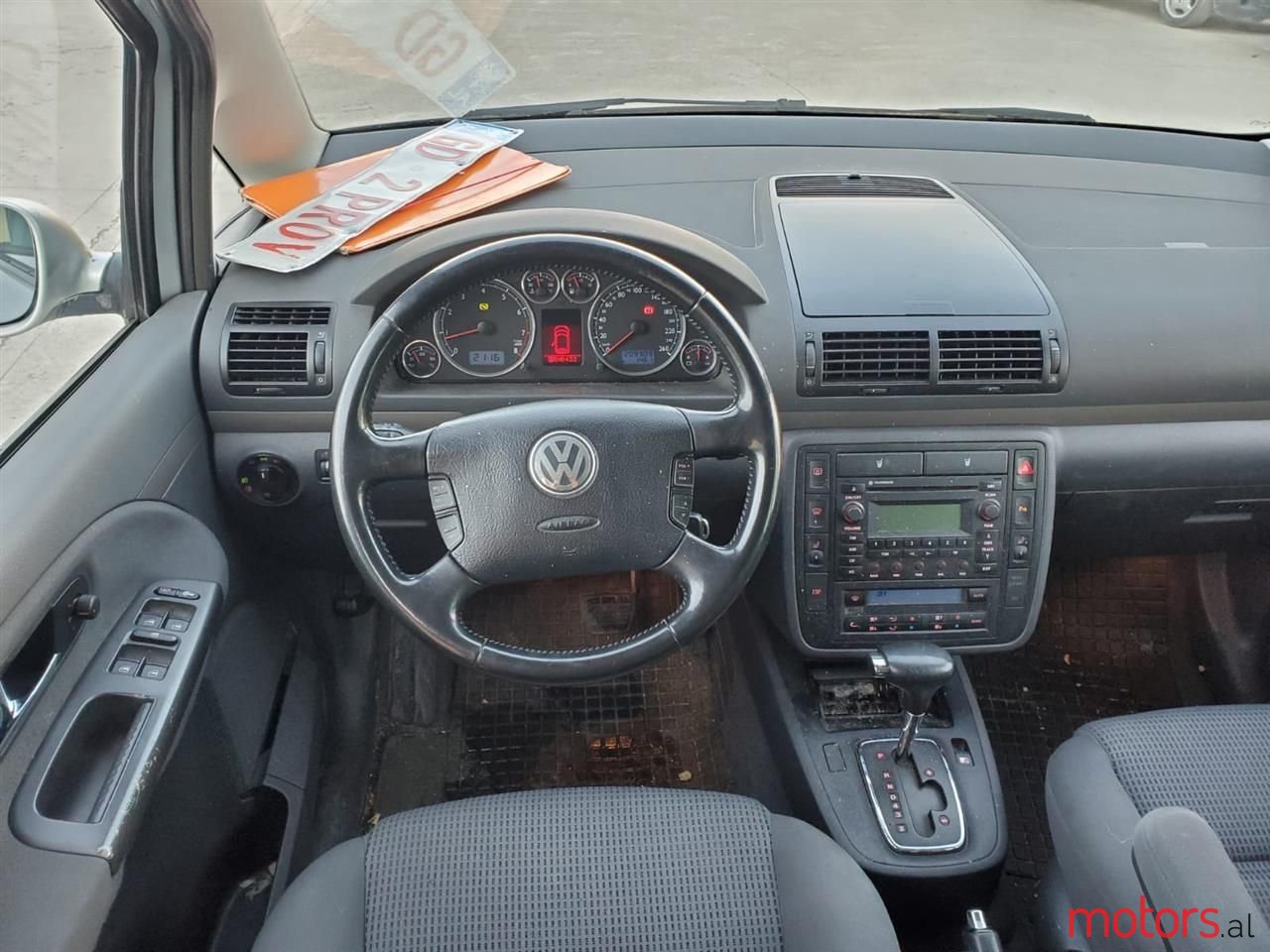 2010' Volkswagen Sharan photo #4