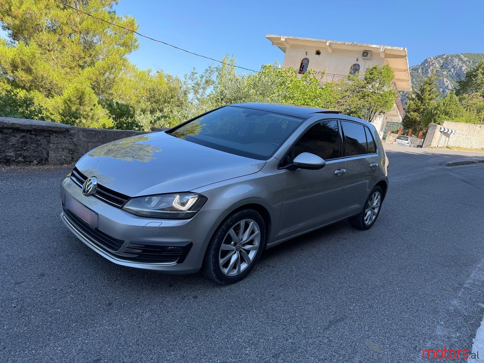 2015' Volkswagen Golf photo #1