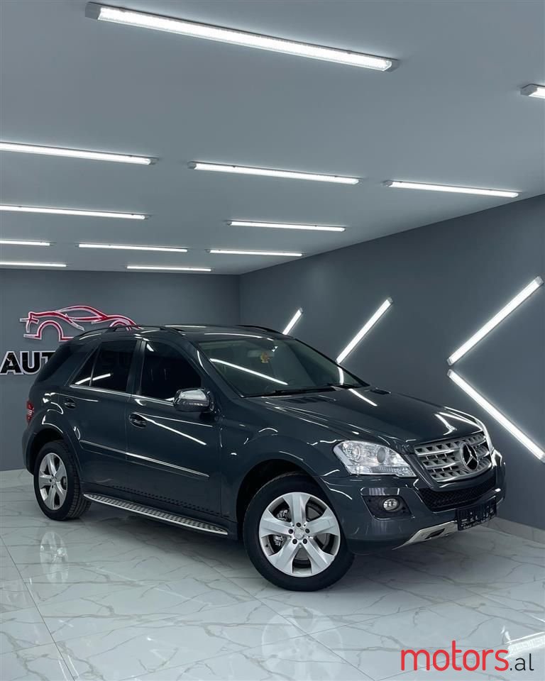 2010' Mercedes-Benz ML 350 photo #1