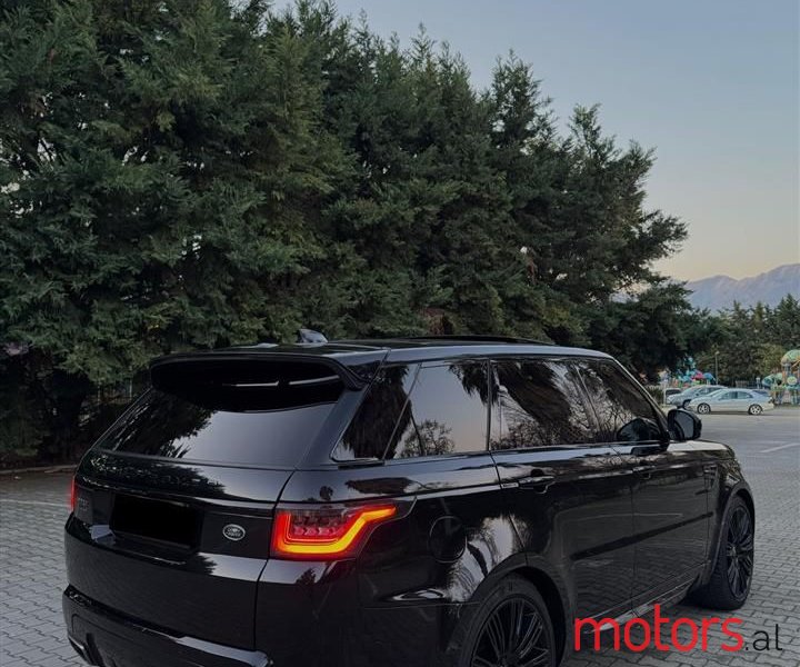 2019' Land Rover Range Rover Sport photo #4
