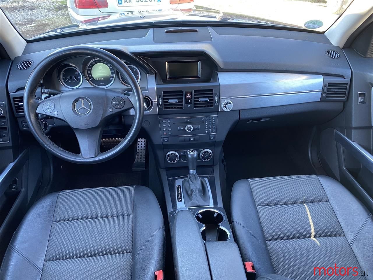 2009' Mercedes-Benz GLK 320 photo #5