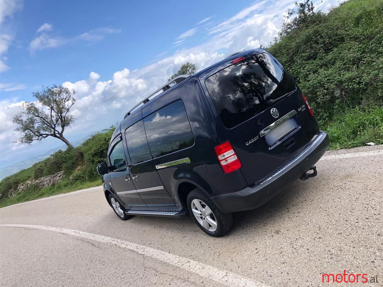 2014' Volkswagen Caddy photo #1
