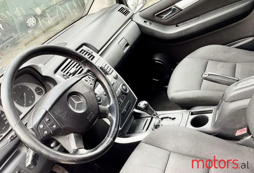 2006' Mercedes-Benz A 200 photo #5