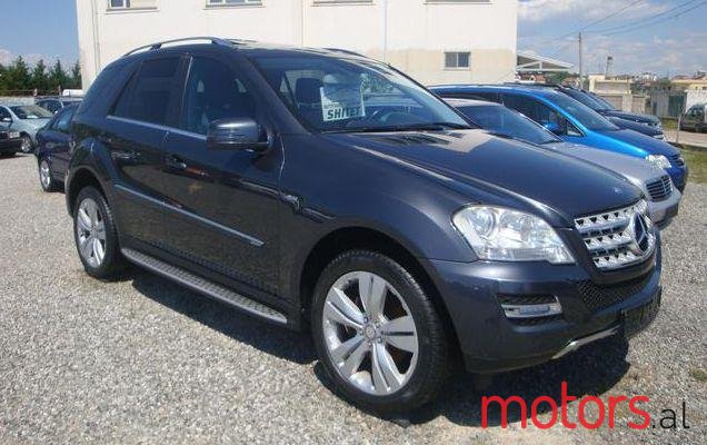 2011' Mercedes-Benz ML-Class photo #4