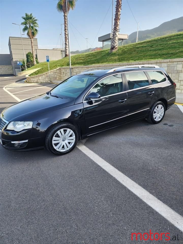 2008' Volkswagen Passat photo #6