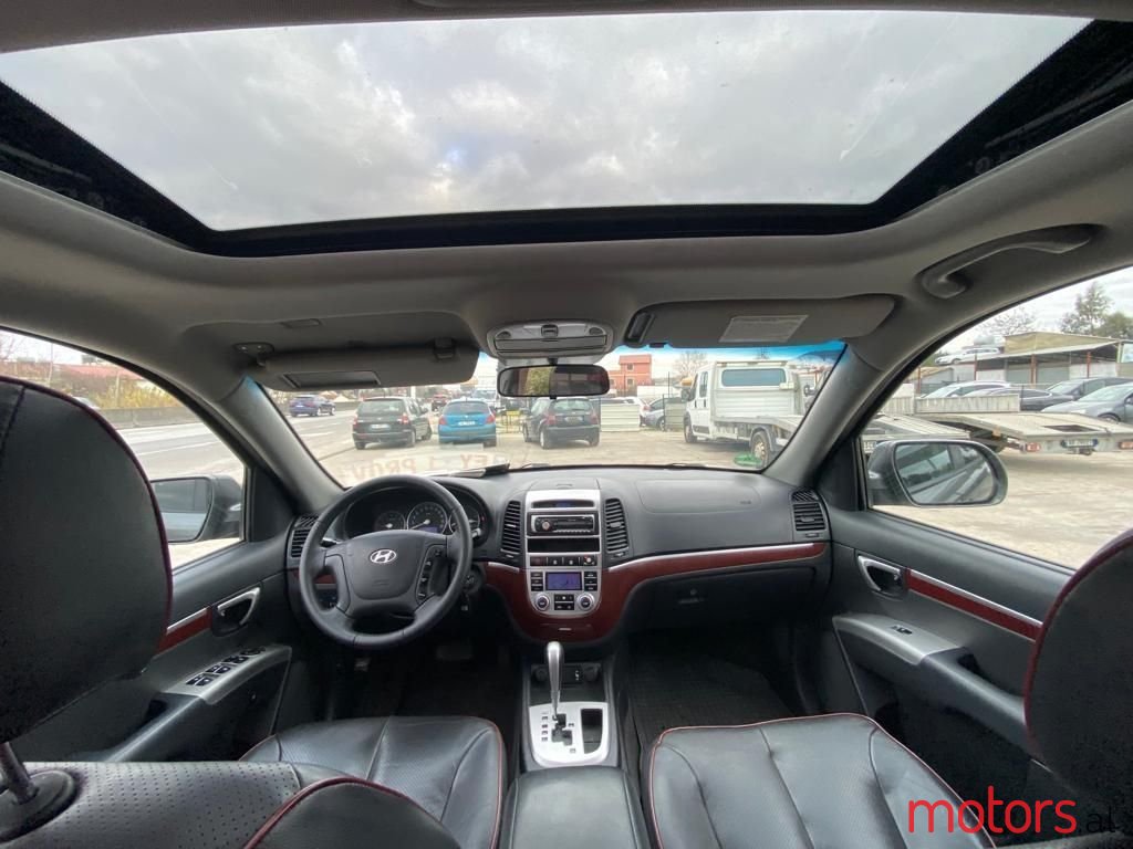 2010' Hyundai Santa Fe photo #2