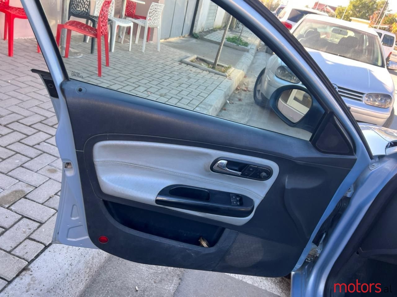 2003' SEAT Cordoba photo #6