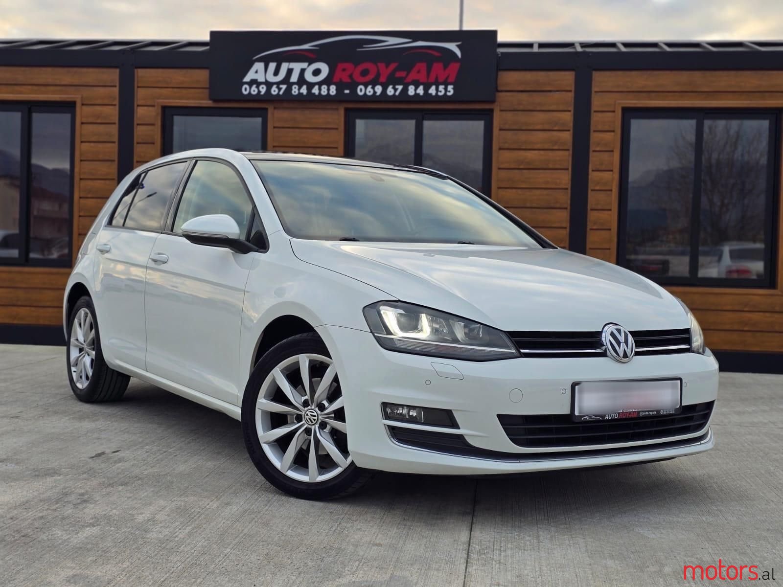 2013' Volkswagen Golf photo #2