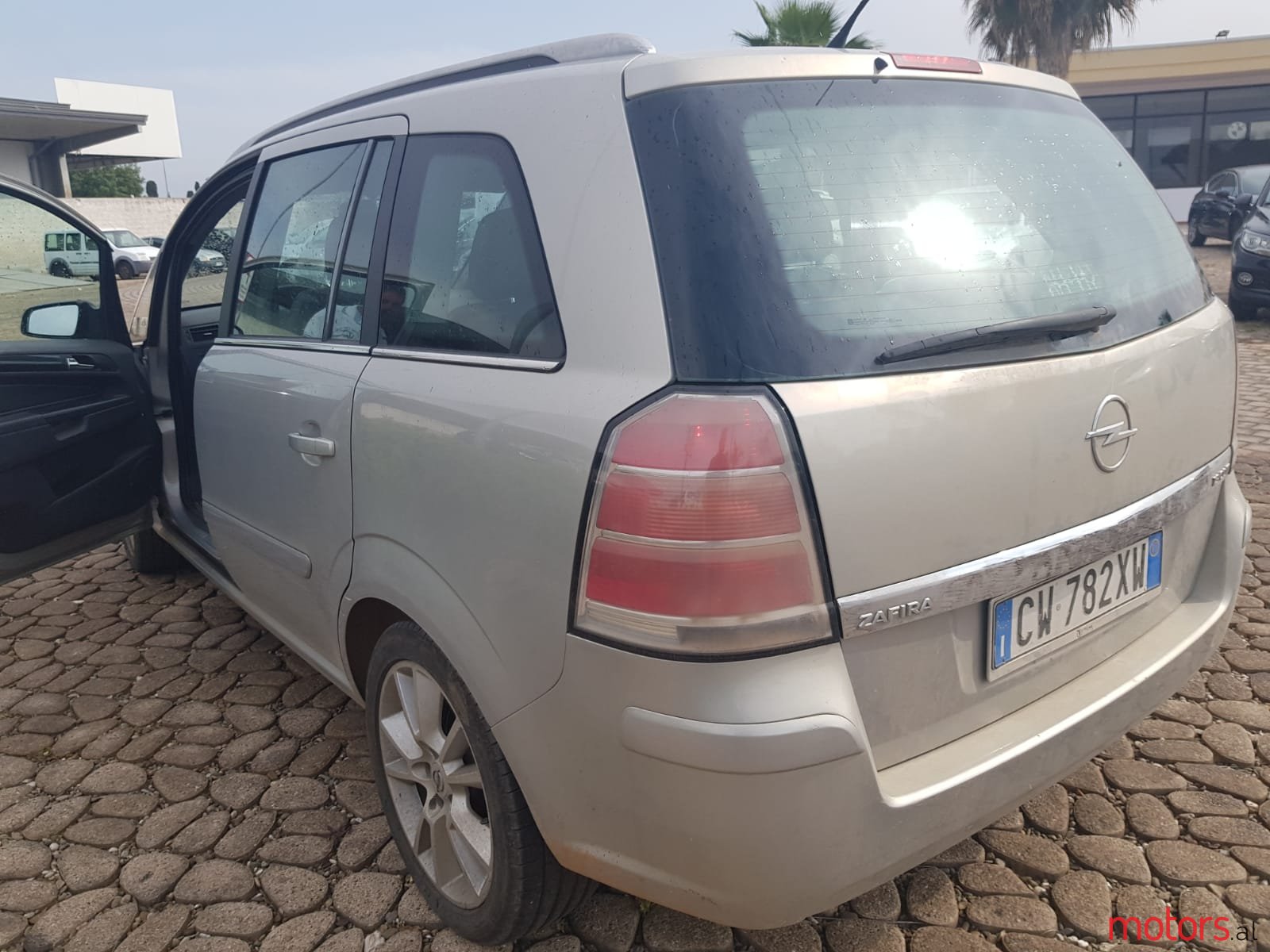 2006' Opel Zafira photo #4