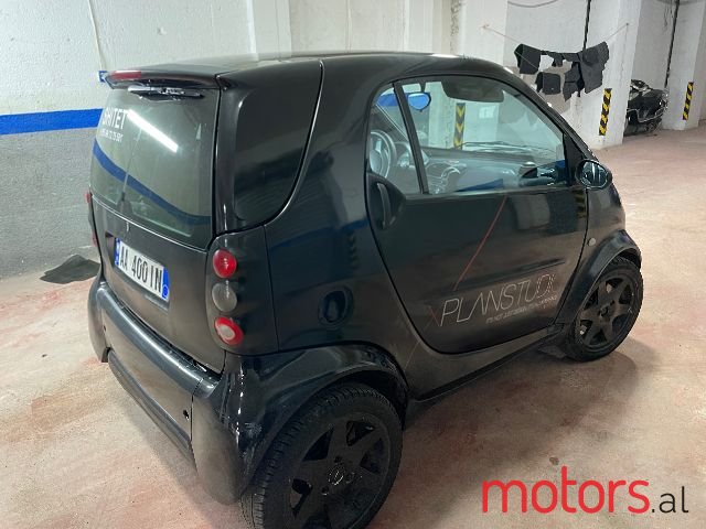 2001' Smart Fortwo photo #3