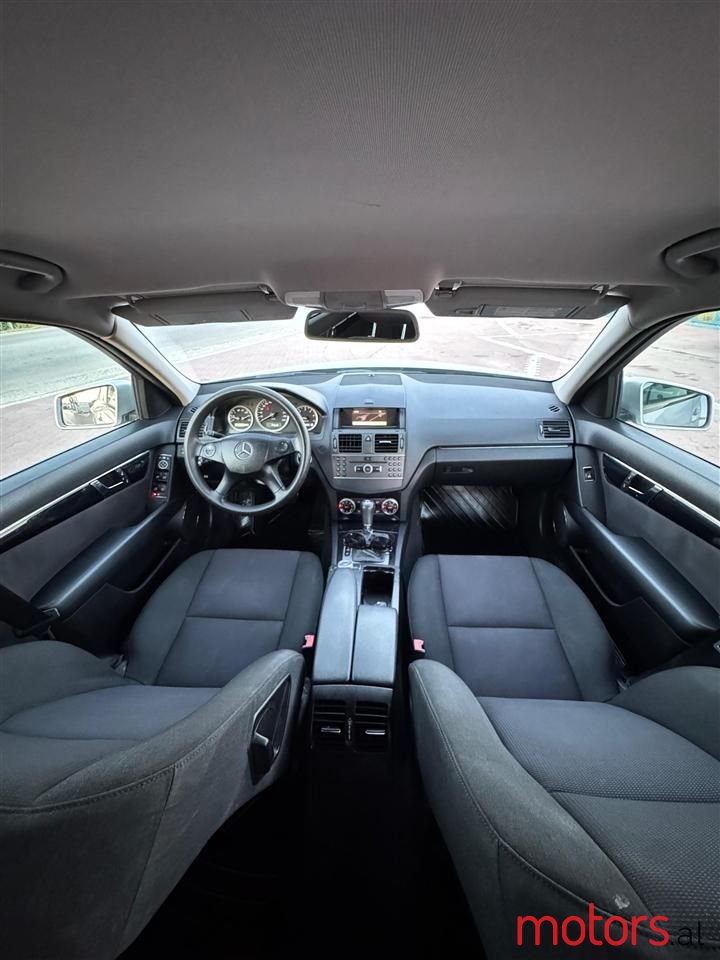 2011' Mercedes-Benz C 220 photo #4