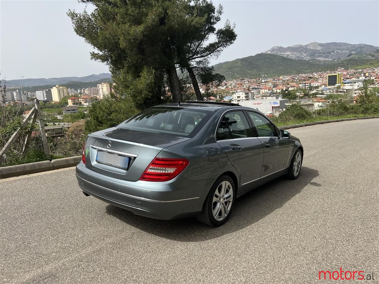 2011' Mercedes-Benz C 220 photo #5