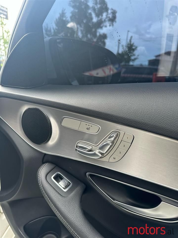 2017' Mercedes-Benz C 220 photo #4