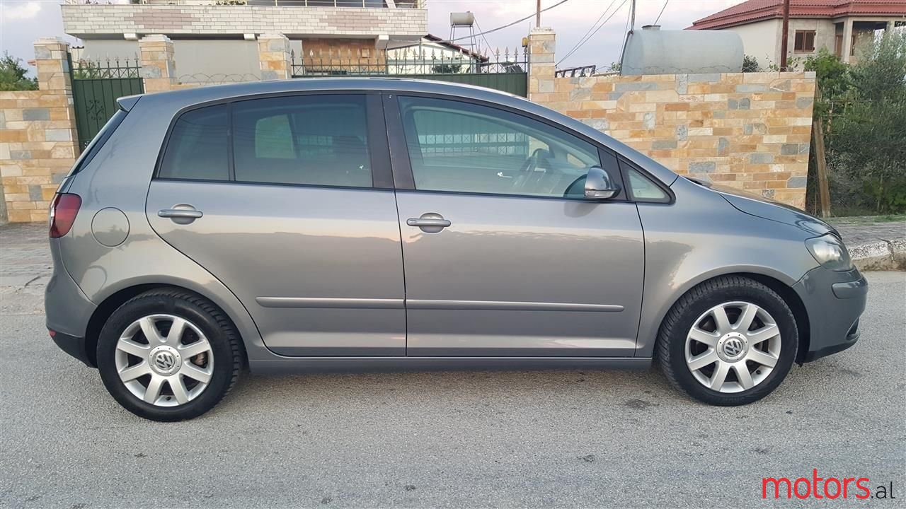 2005' Volkswagen Golf Plus photo #1