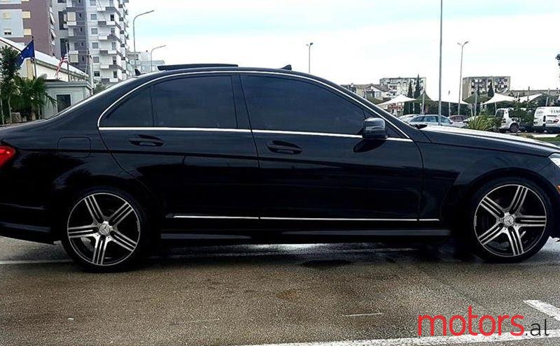 2013' Mercedes-Benz C 300 photo #1