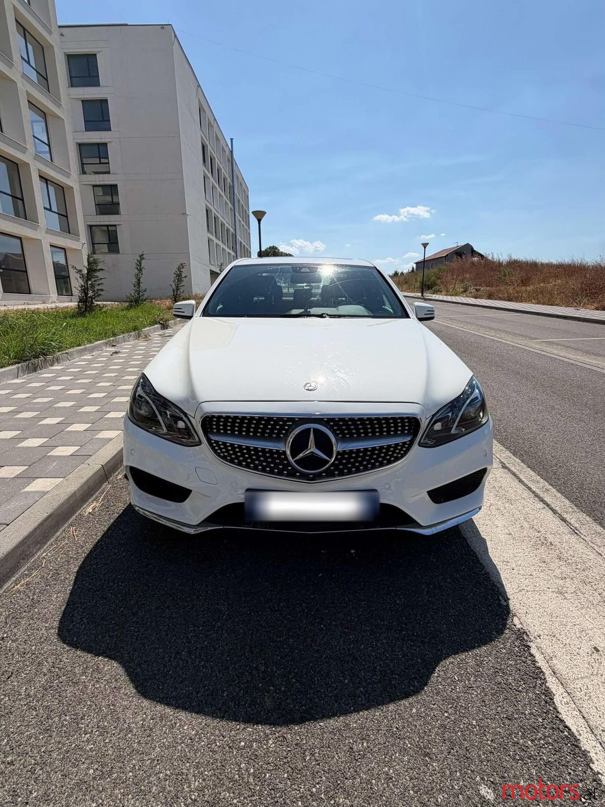 2013' Mercedes-Benz E 220 photo #1