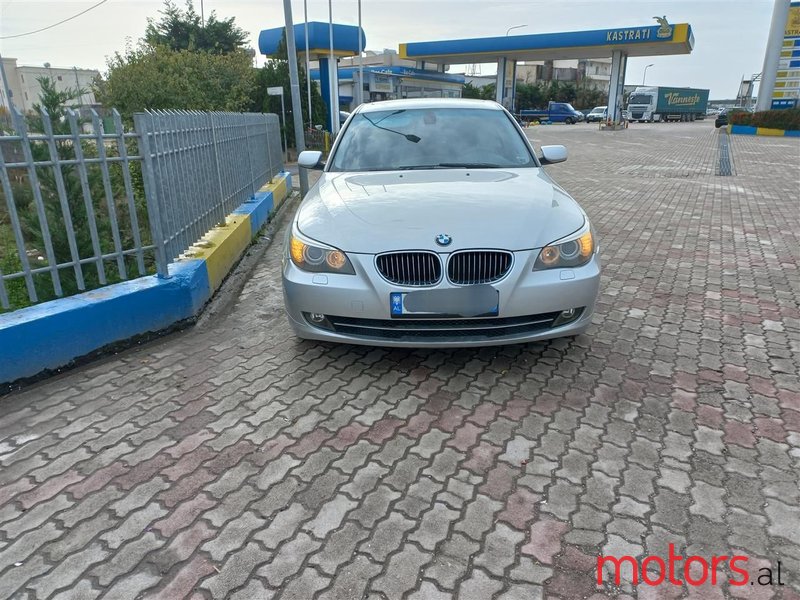 2010' BMW 528 photo #1