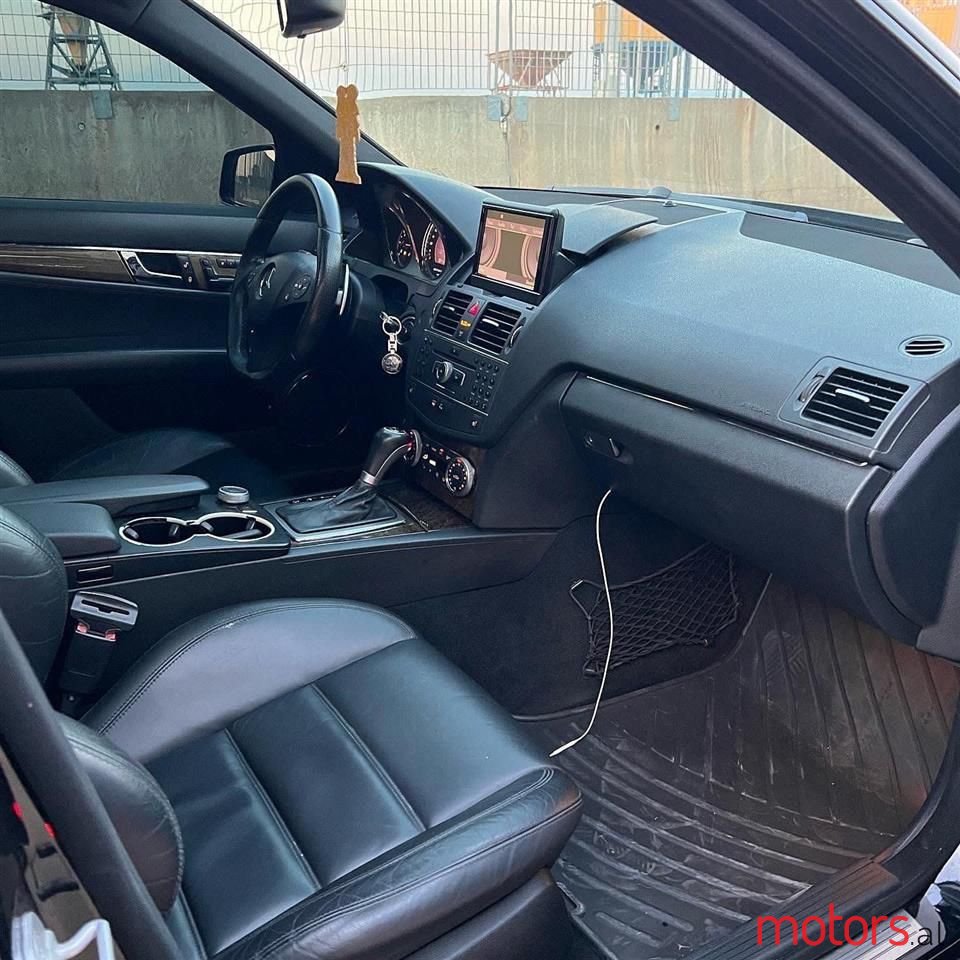 2008' Mercedes-Benz C 63 Amg photo #3