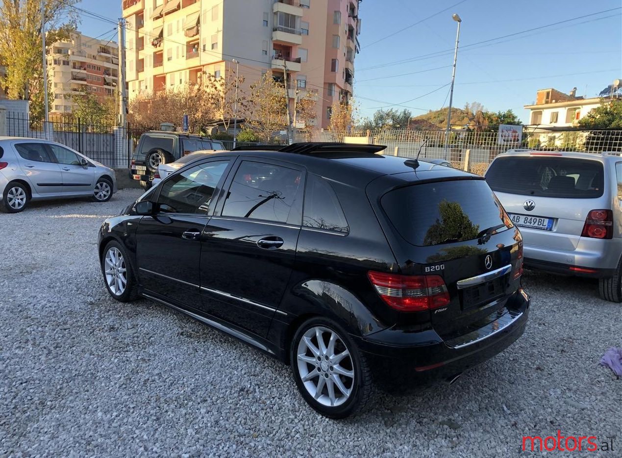 2008' Mercedes-Benz B 180 photo #1