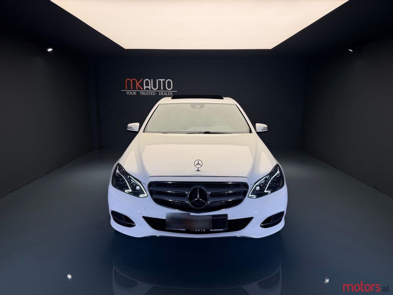 2015' Mercedes-Benz E 220 photo #4