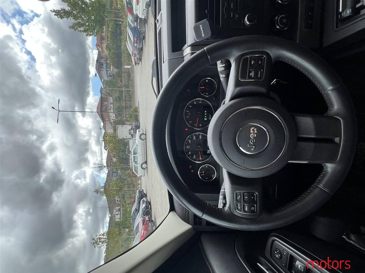 2012' Jeep Liberty photo #4