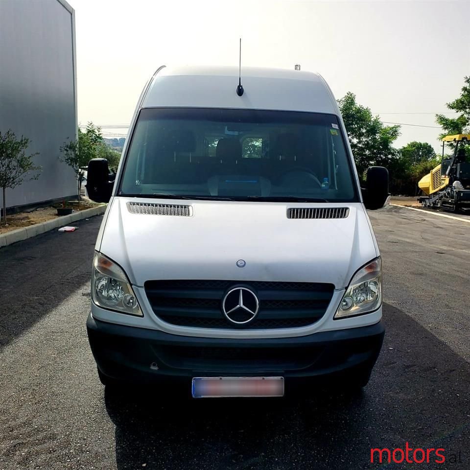 2010' Mercedes-Benz Sprinter photo #2