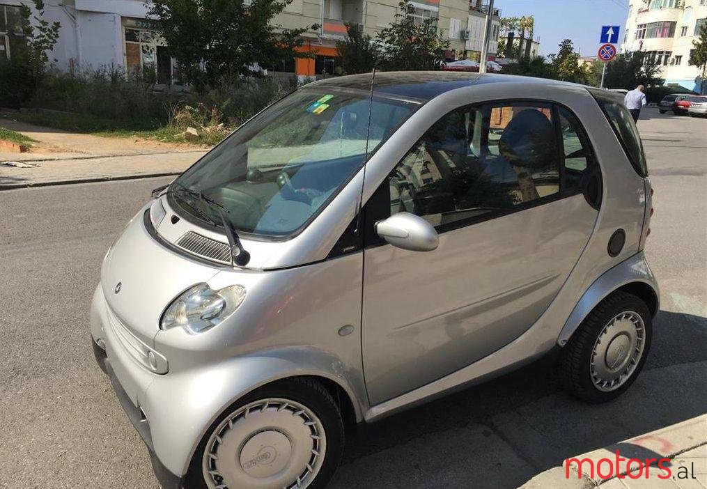 2011' Smart Fortwo photo #3