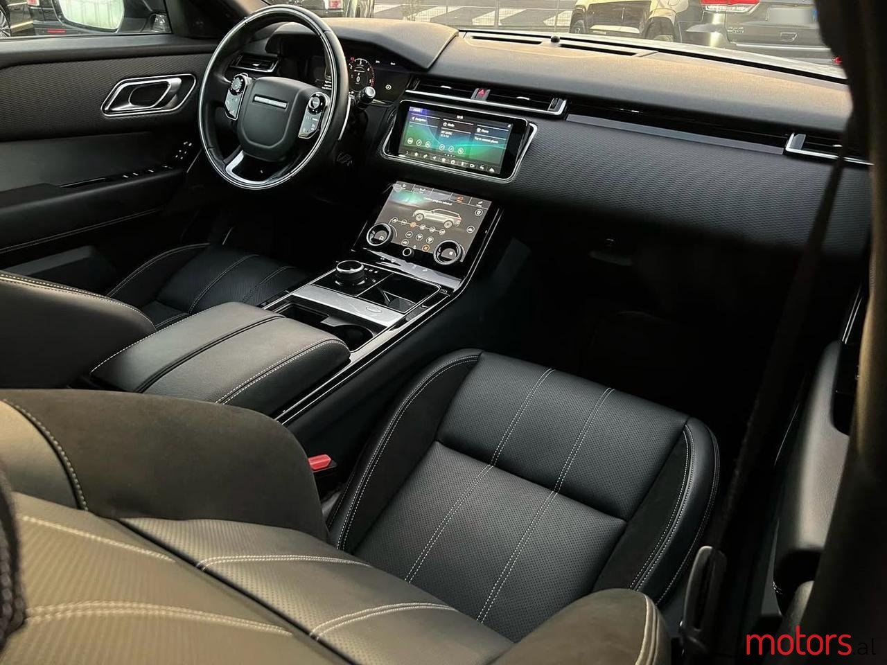 2018' Land Rover Range Rover Velar photo #1