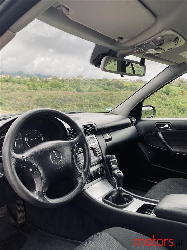 2006' Mercedes-Benz C 220 photo #5