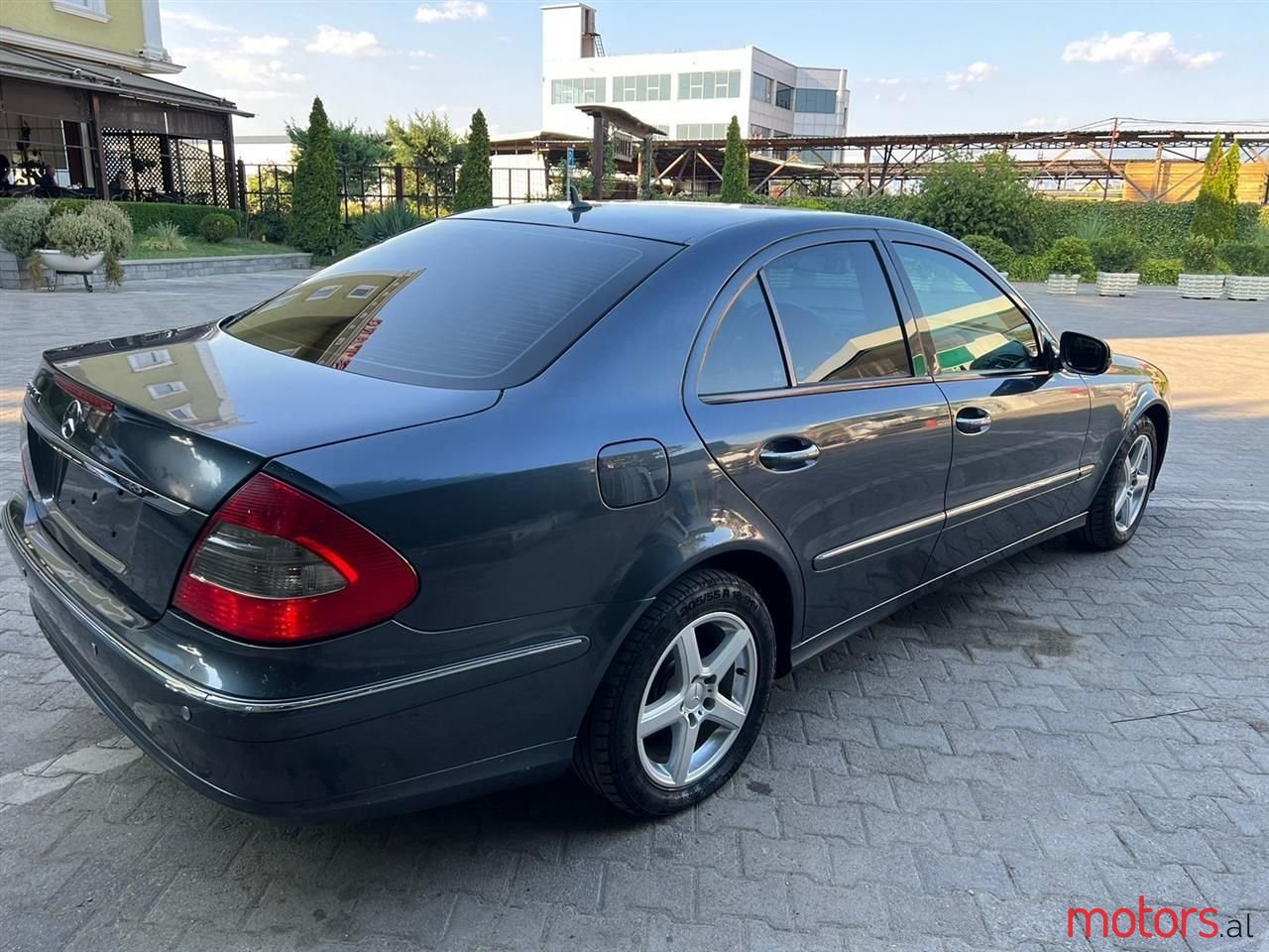 2009' Mercedes-Benz E 220 photo #6