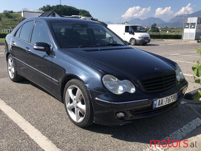 2005' Mercedes-Benz C 220 photo #1