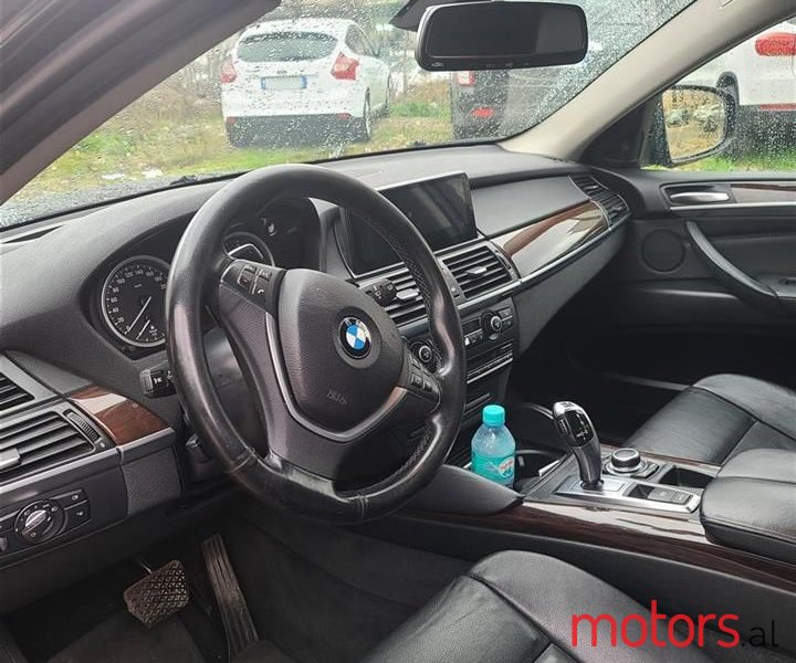 2011' BMW X6 M photo #5