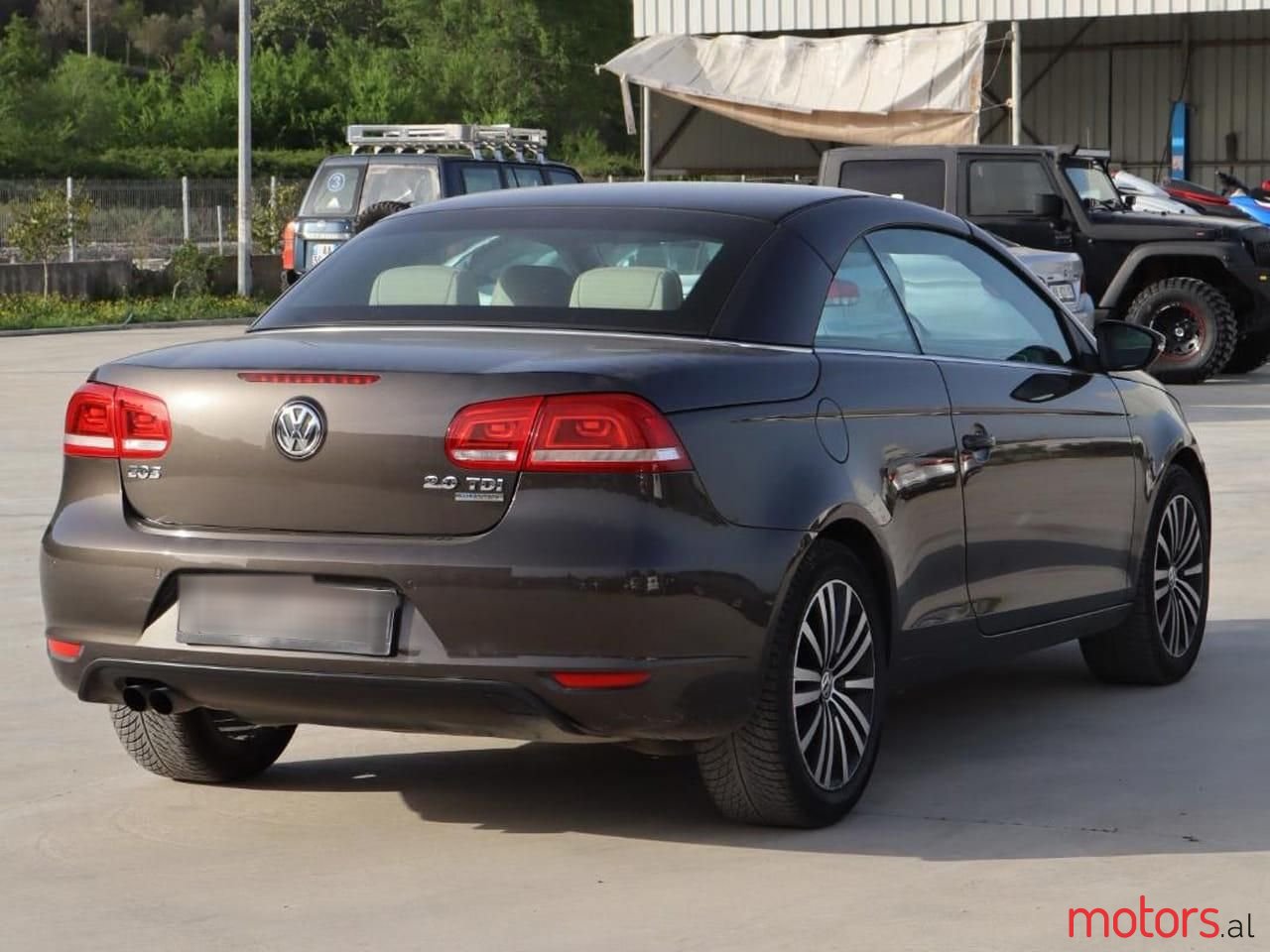 2012' Volkswagen Eos photo #4