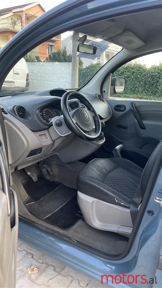 2010' Renault Kangoo photo #6