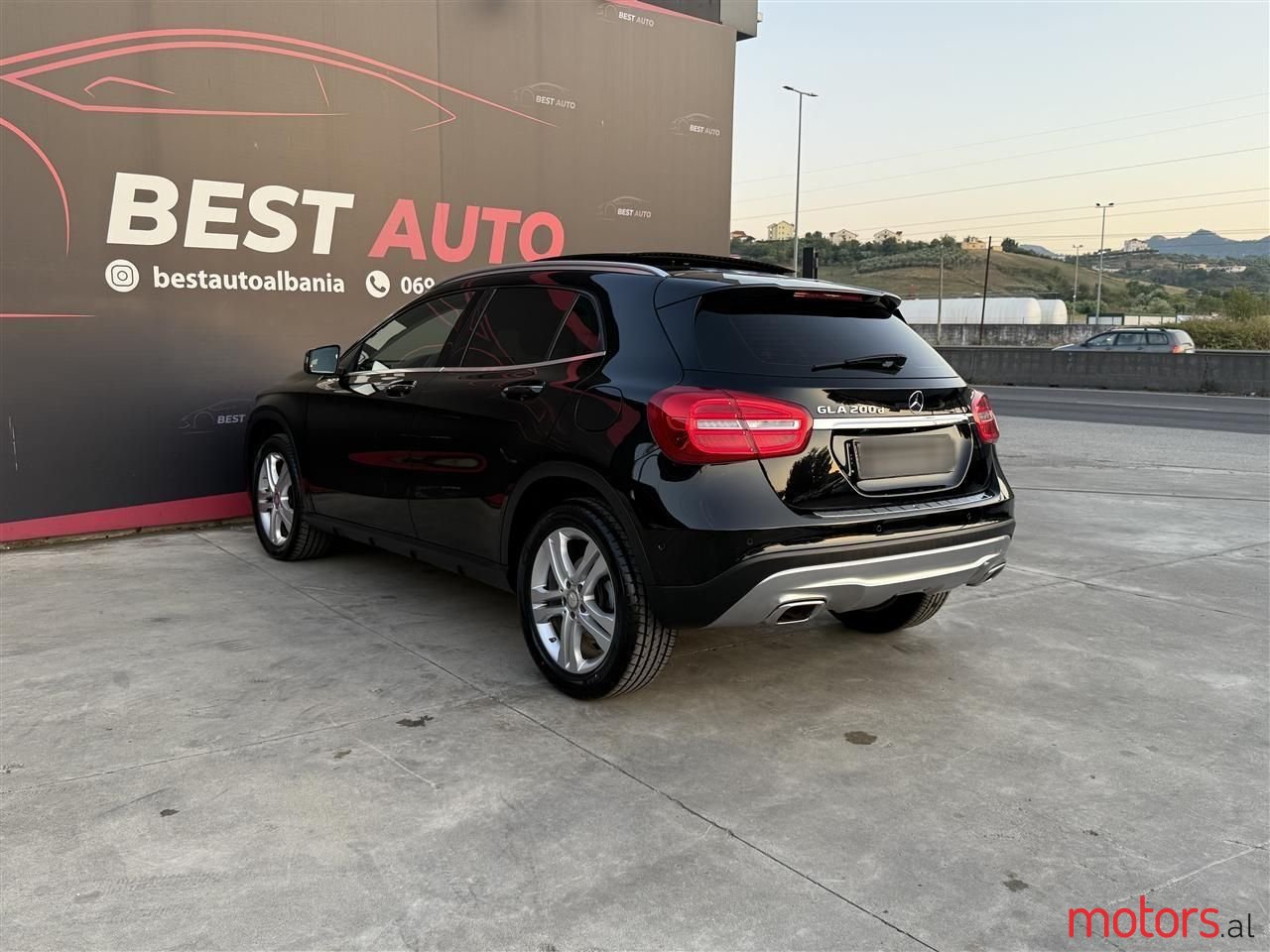 2017' Mercedes-Benz GLA 200 photo #3