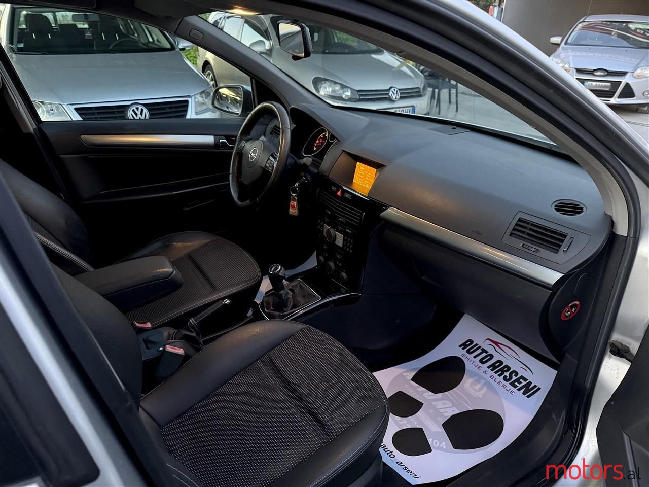 2008' Opel Astra photo #4