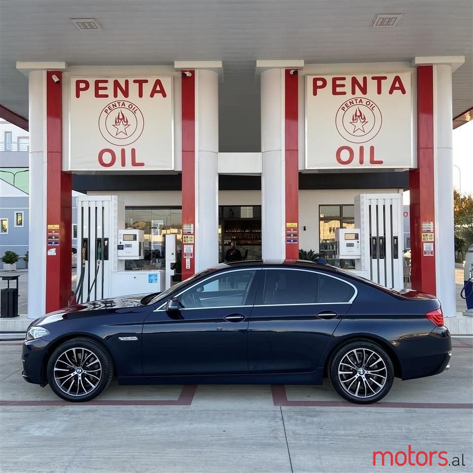 2017' BMW 520 photo #2