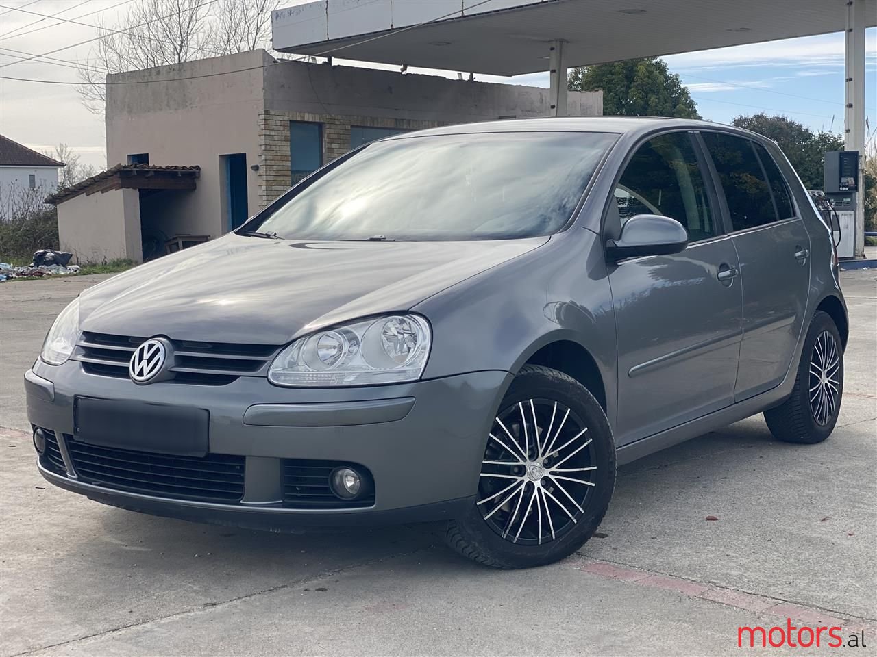 2008' Volkswagen Golf photo #5