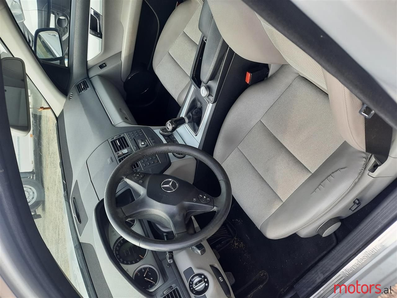 2008' Mercedes-Benz C 220 photo #2