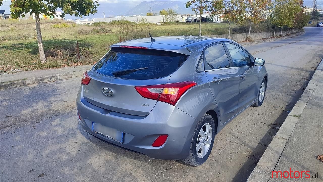 2012' Hyundai i30 photo #3