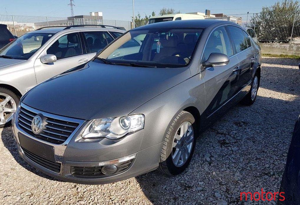 2007' Volkswagen Passat photo #1