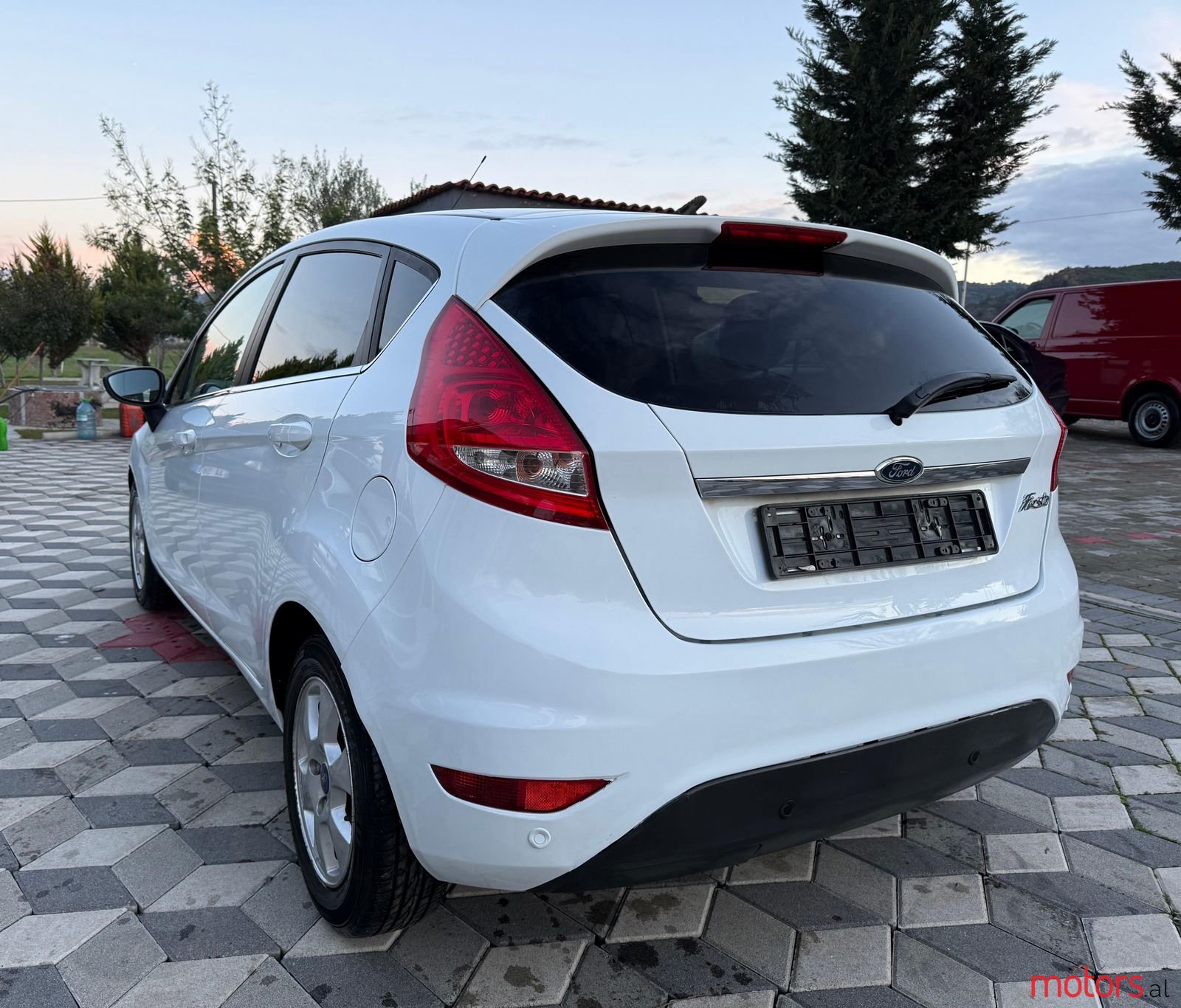 2010' Ford Fiesta photo #1